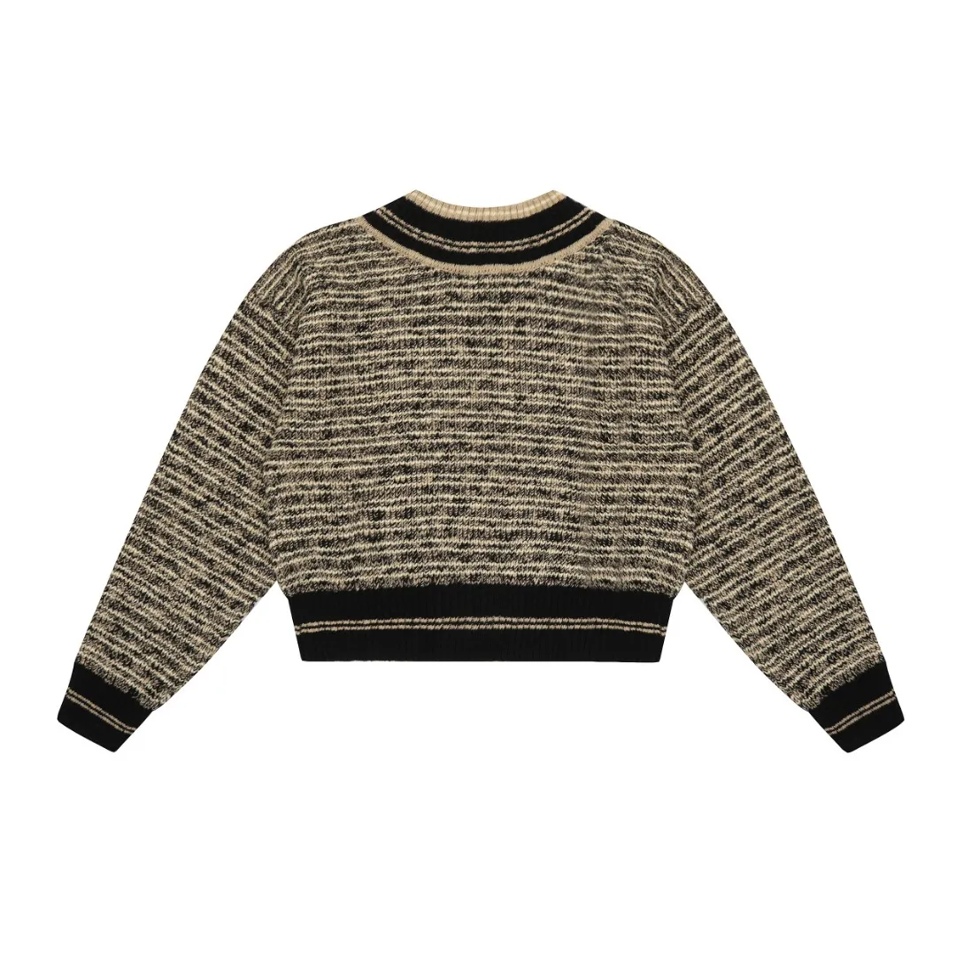 VIVI123 vivienne west wood Tokyo limited show in October 24 is coming. Really good-looking. 5 colors of different threads interlaced and woven. Embroidered logo LoGo icon. Big letter buttons. West Queen Vivienne heavy industry show limited cardigan. Knitted sweater wool. 2024 autumn latest style. Size: S -M- L. Color: brown, blue and purple.